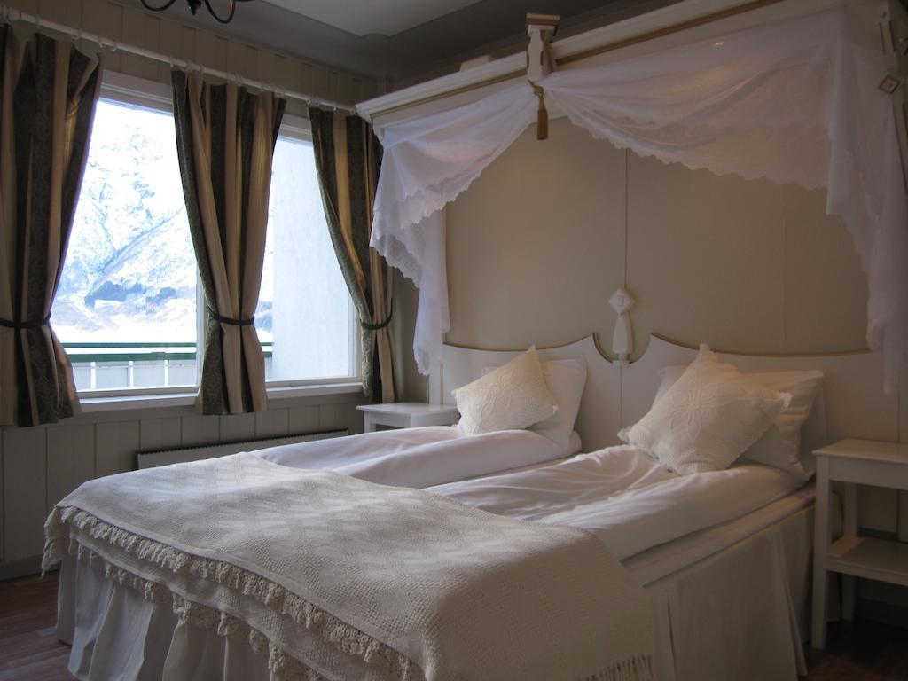 Hotel Hjelle Hotel 2*