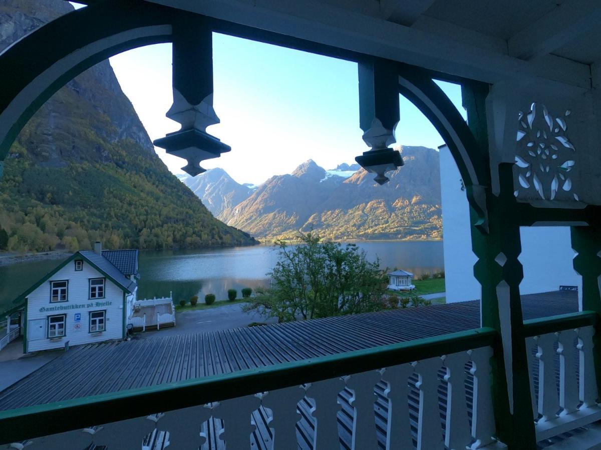 Hjelle Hotel