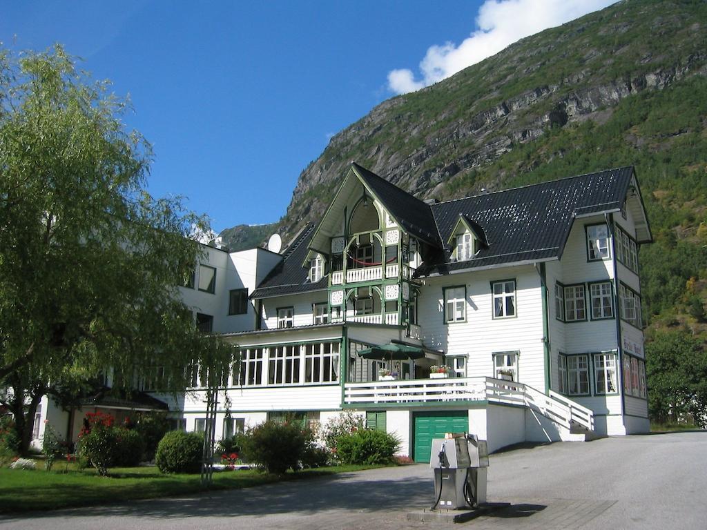 Hotel Hjelle Hotel