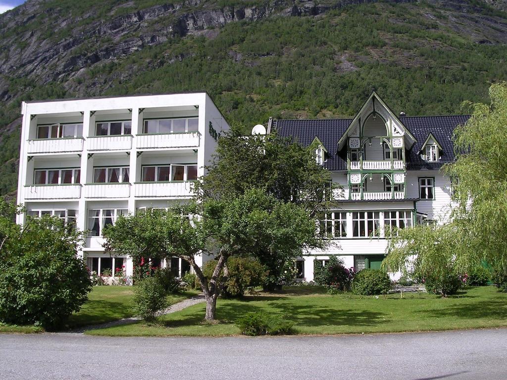 Hotel Hjelle Hotel 2*