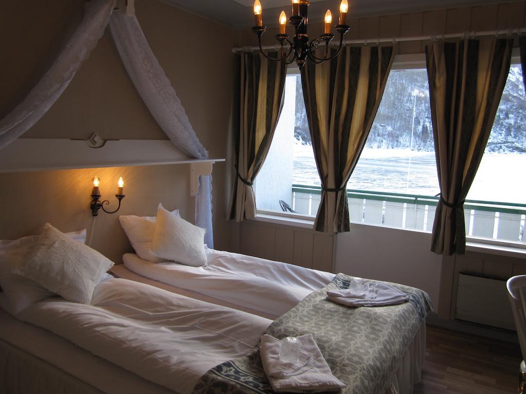 Hotel Hjelle Hotel