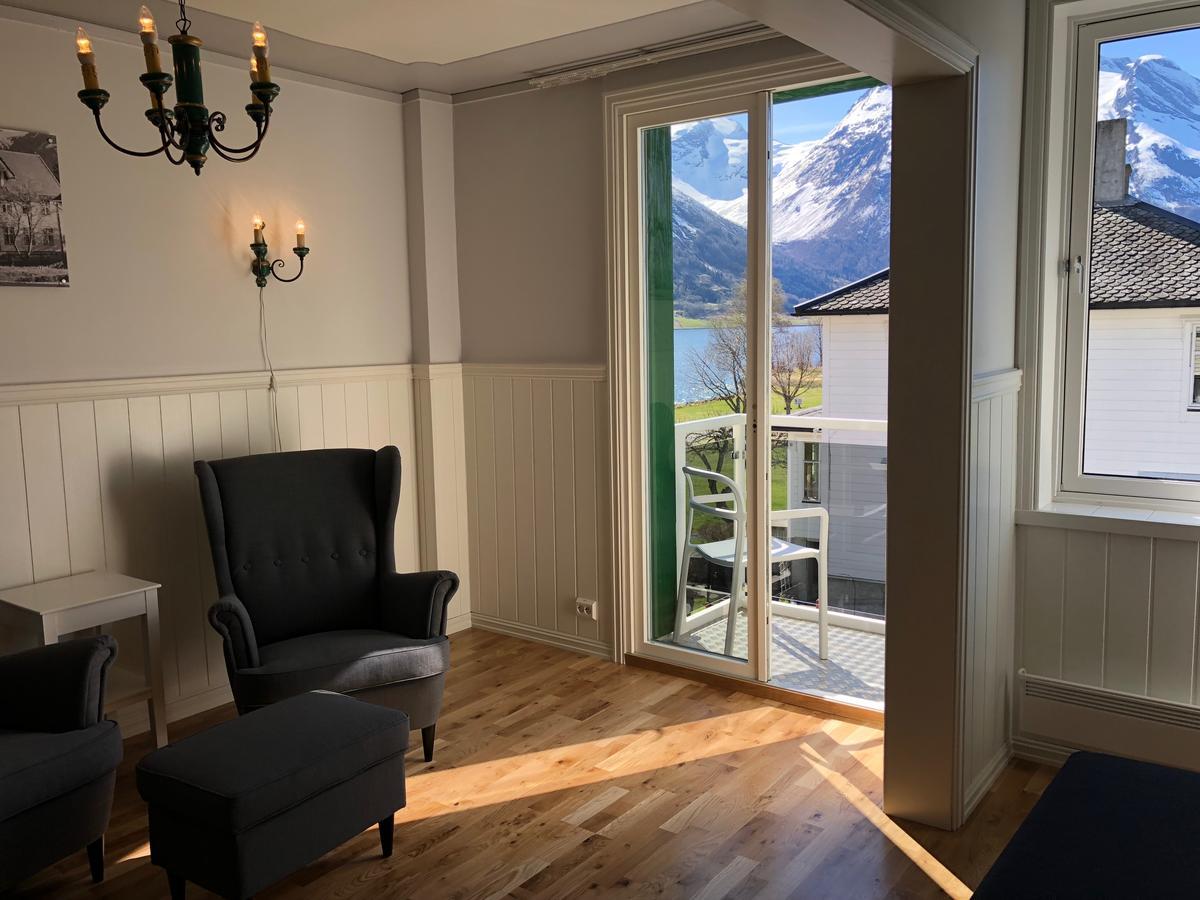 Hotel Hjelle Hotel